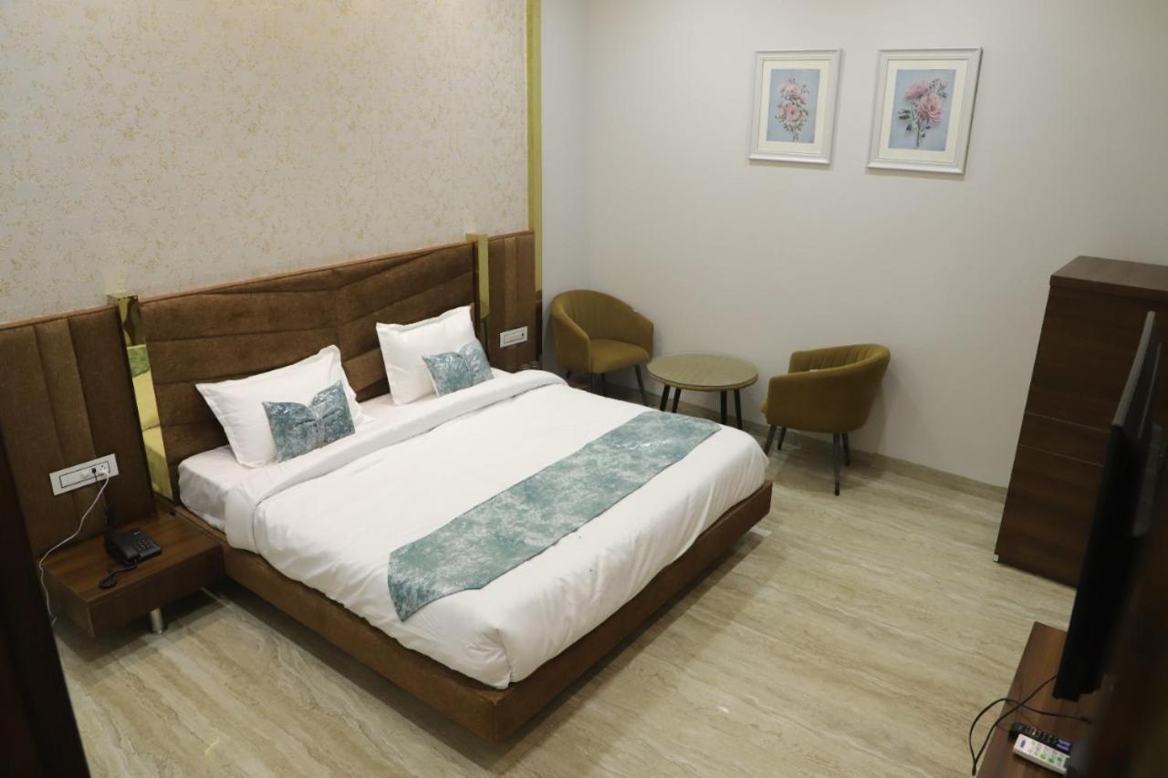 The Royal Casa Otel Ludhiana Dış mekan fotoğraf